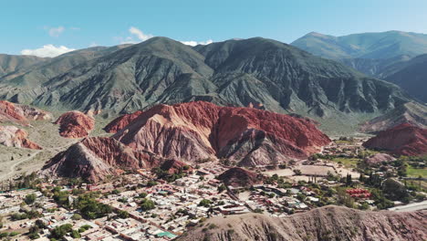 exploring the vibrant hues of purmamarca's valley and the iconic cerro de los siete colores in jujuy, argentina