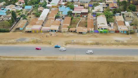 Vista-Aérea-De-Pájaro-De-Loitokitok-Kenia,-Barrio-Pobre-De-Chabolas-De-Los-Suburbios-De-Nairobi,-Kenia