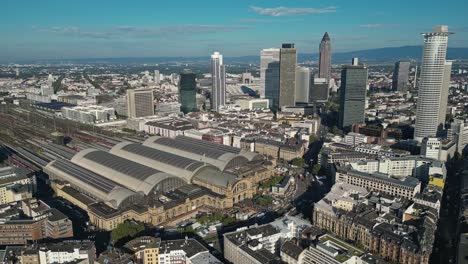 Heart-of-railway-system-in-Frankfurt,-am-Main-Hauptbahnhof-train-station