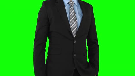 hombre de negocios usando una pantalla táctil invisible