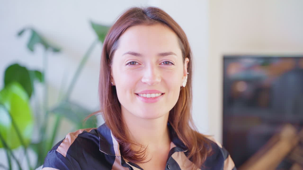 웃는 여자 초상화