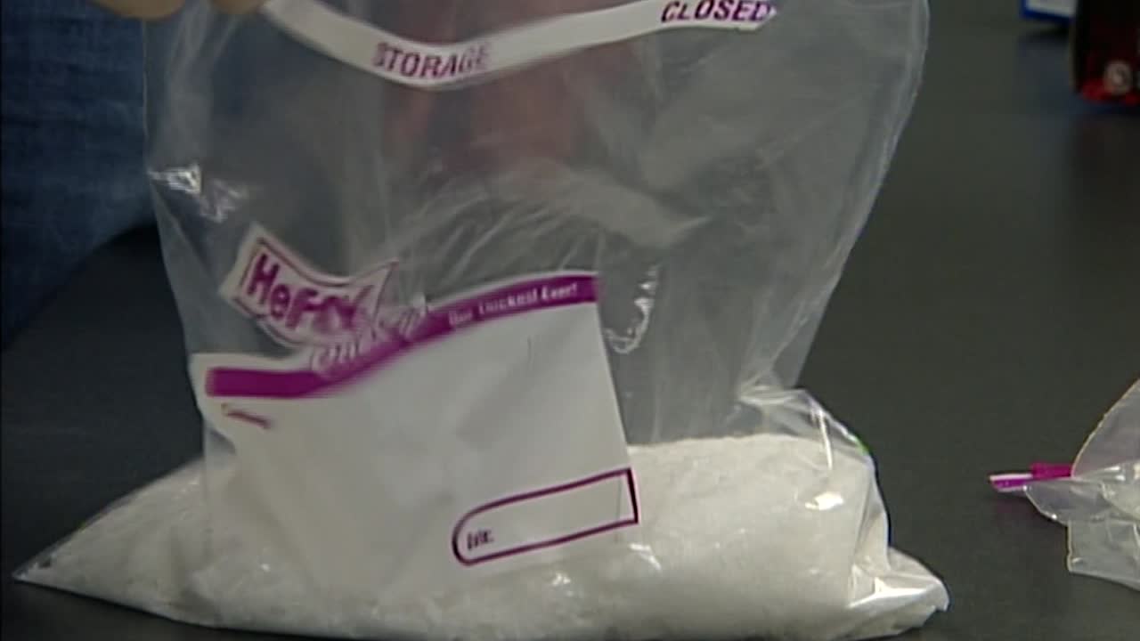 Metanfetamina cristallina in un sacchetto di plastica