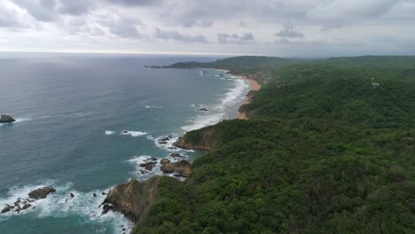 Aerial-wide-shot-of-Mazunte,-Oaxaca