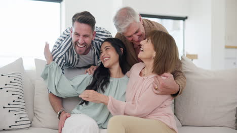 Hug,-senior-parents-and-daughter