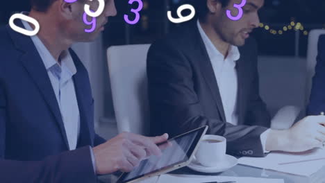 animación de procesamiento de números sobre diversas personas de negocios en la oficina