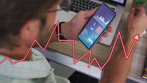 animación del procesamiento de datos sobre el hombre utilizando dispositivos electrónicos.