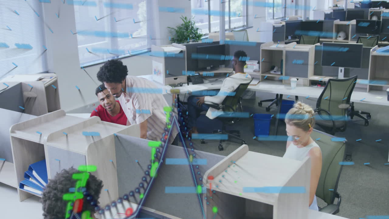 다양한 남성 동료들이 비정상적인 사무실에서 토론하는 데이터 처리의 애니메이션