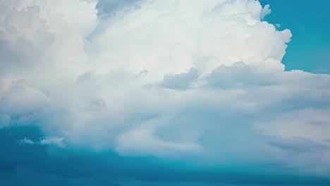 White-fluffy-clouds-with-deep-blue-color,-time-lapse-view