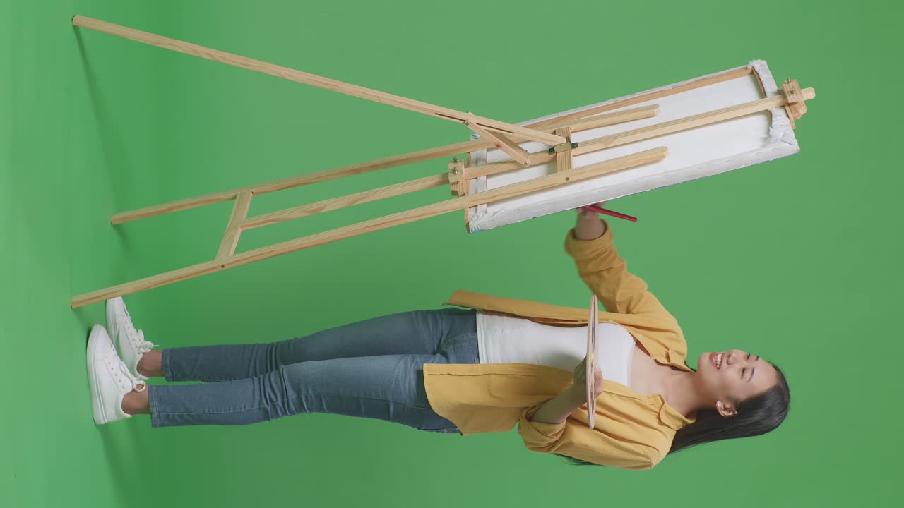 기둥 위 에 있는 여자 그림