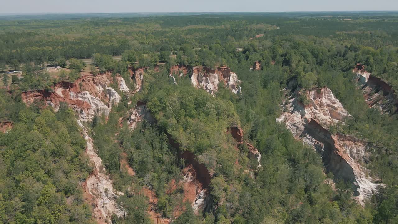 Stunning drone footage reveal of Providence Canyon State Park in Georgia