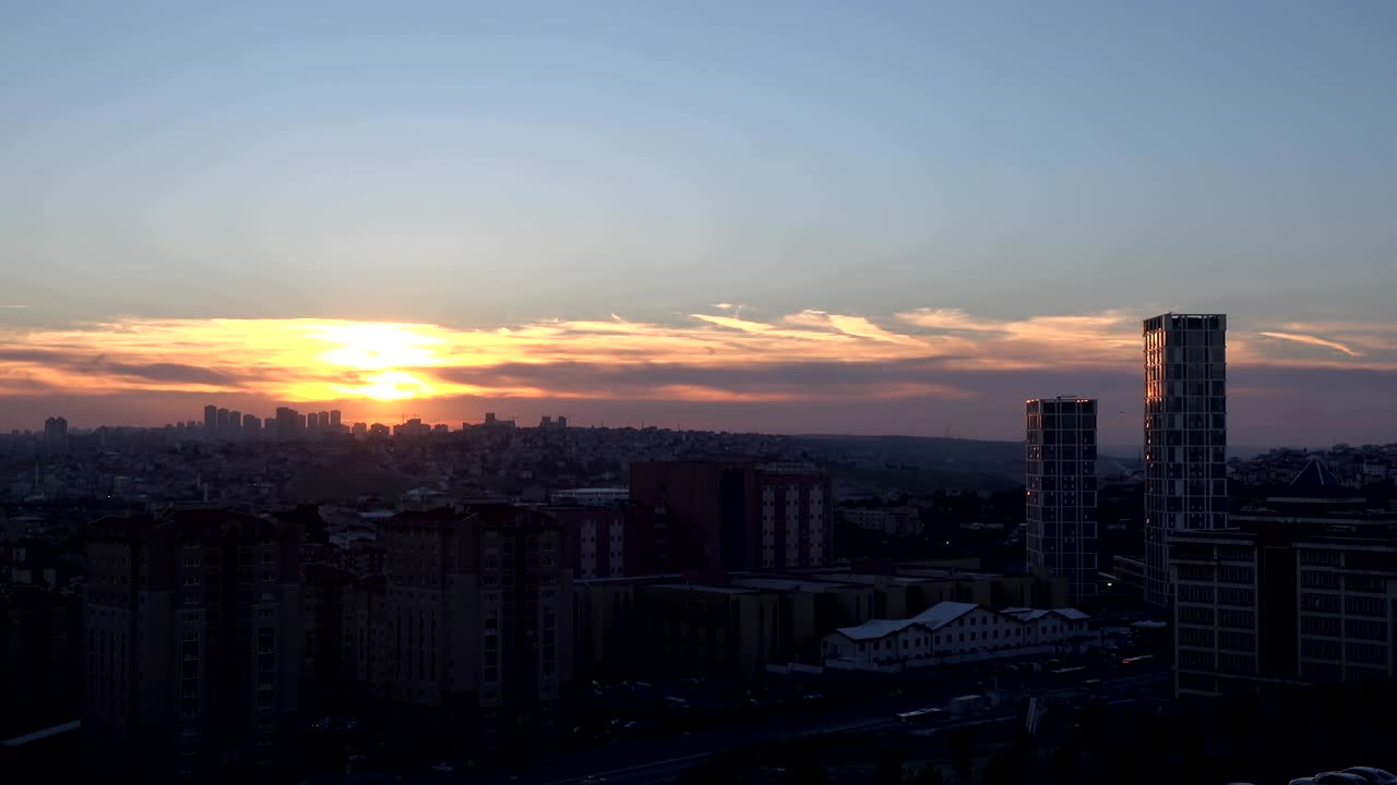 Time-lapse de pôr do sol sobre a cidade, Turquia