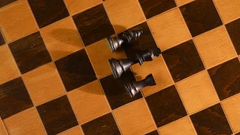tiro continuo de juego de ajedrez negro, torre, alfil y rey