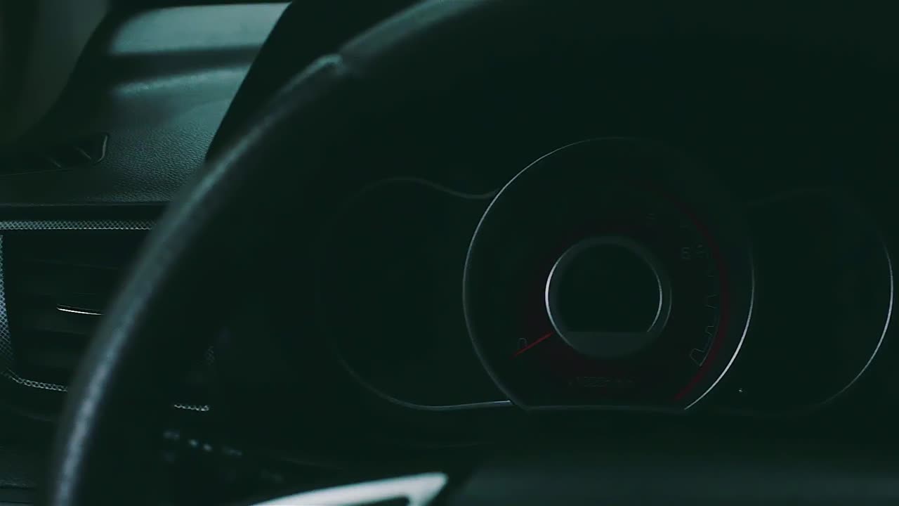 primer plano del tablero de instrumentos del automóvil