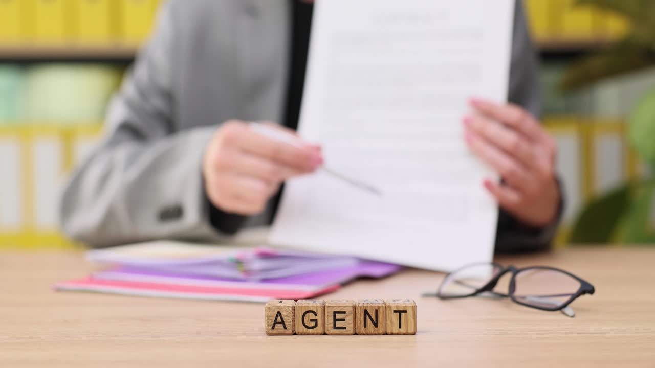 An Agent with a Contract