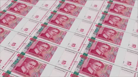 5-Billetes-De-Leva-Búlgaros-Impresos-Por-Una-Prensa-De-Dinero