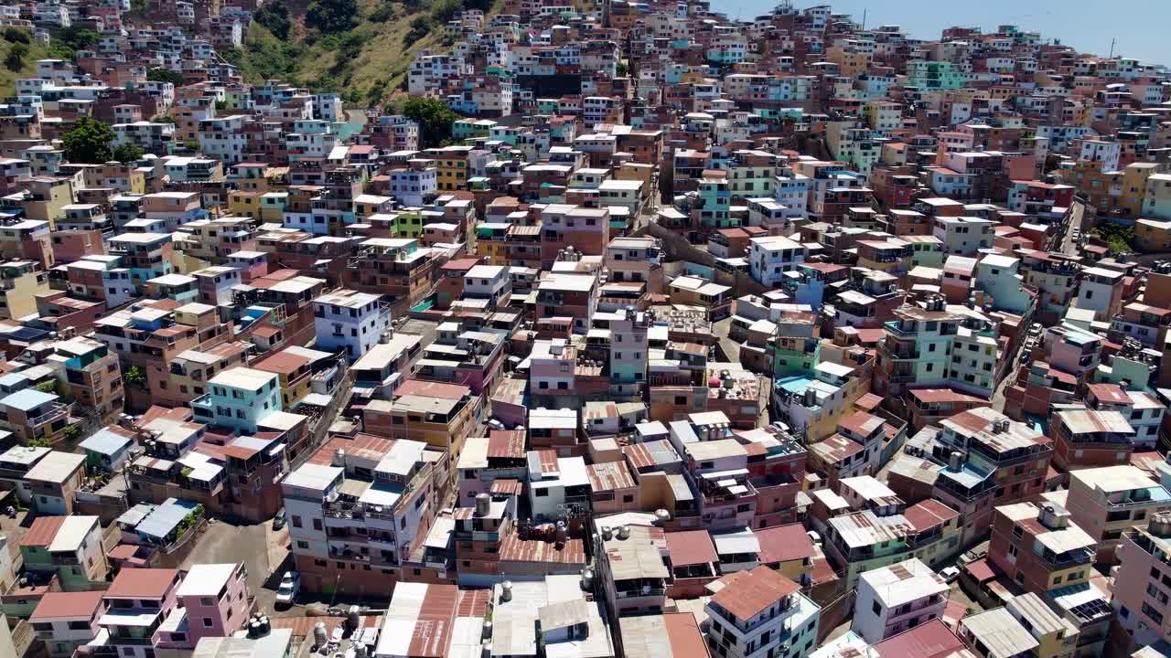 vista aérea de un barrio urbano densamente poblado