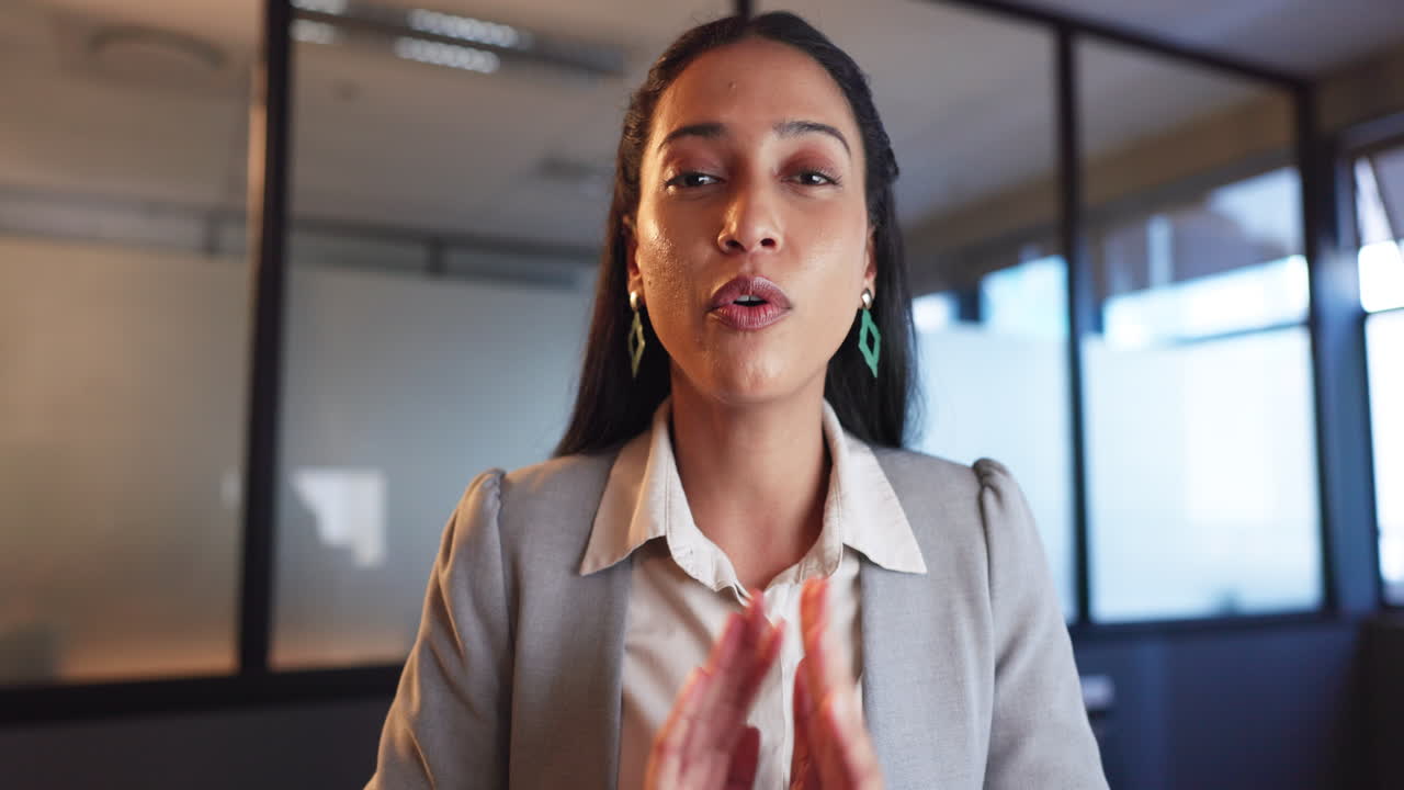 reunión en línea, discusión