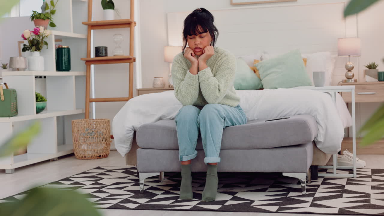 전화, 스트레스와 불안과 함께 생각하는 여성