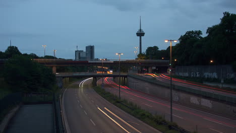 Traffic-Flow-and-Cologne-Skyline