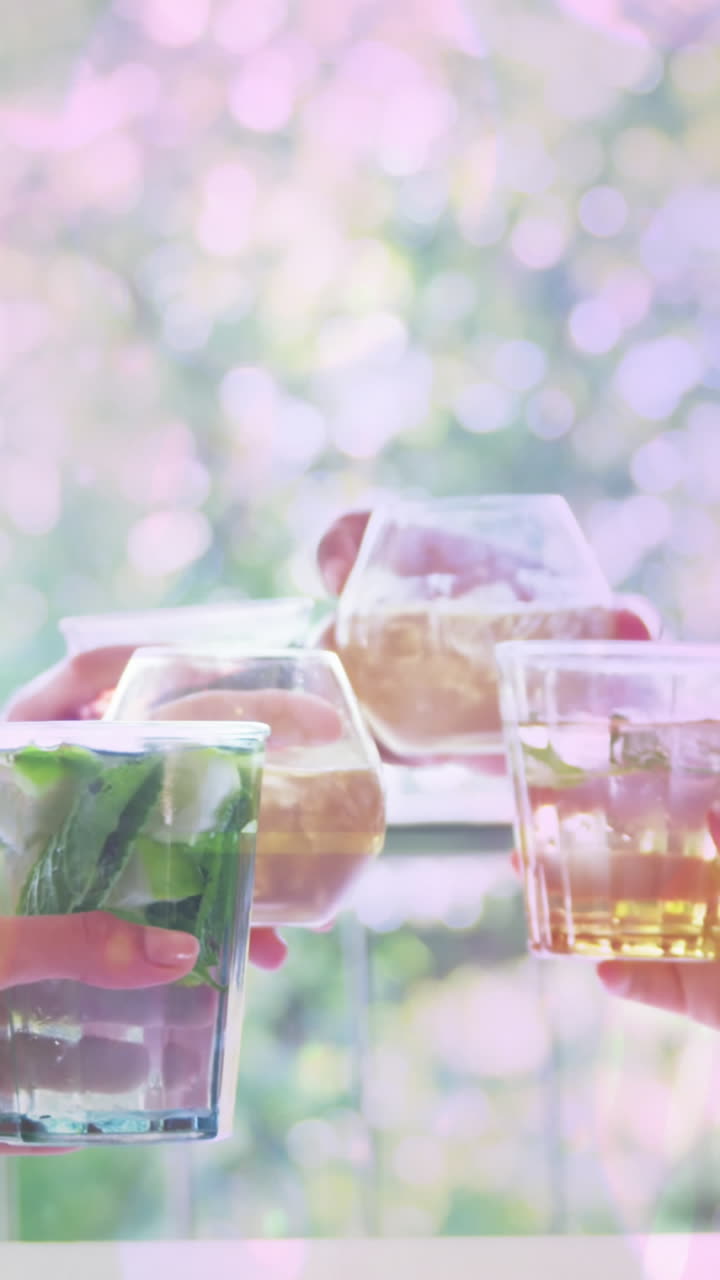 술과 함께 행복한 다양한 친구들을 위한 스 ⁇ 의 애니메이션