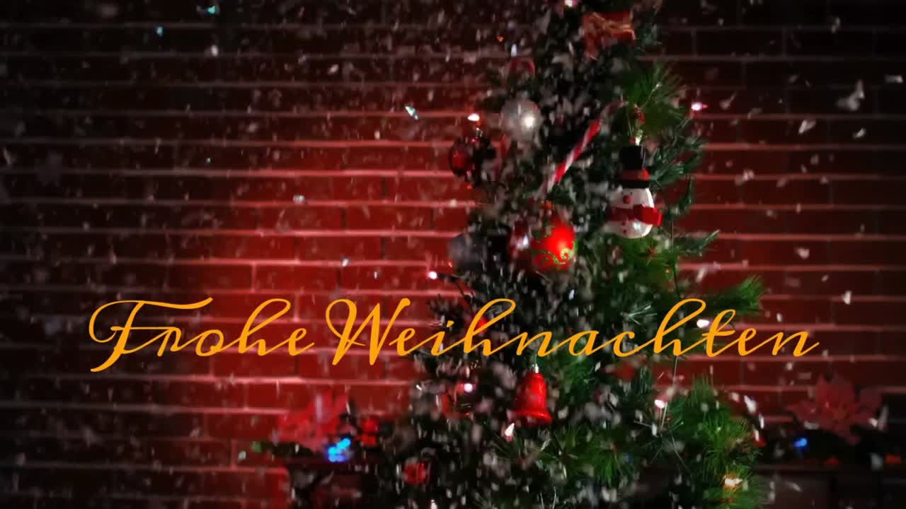 크리스마스 트리 위에 쓰여진 frohe weihnachten