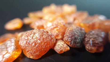 Flashing-Lighting-on-a-Natural-Baltic-Amber-Stones