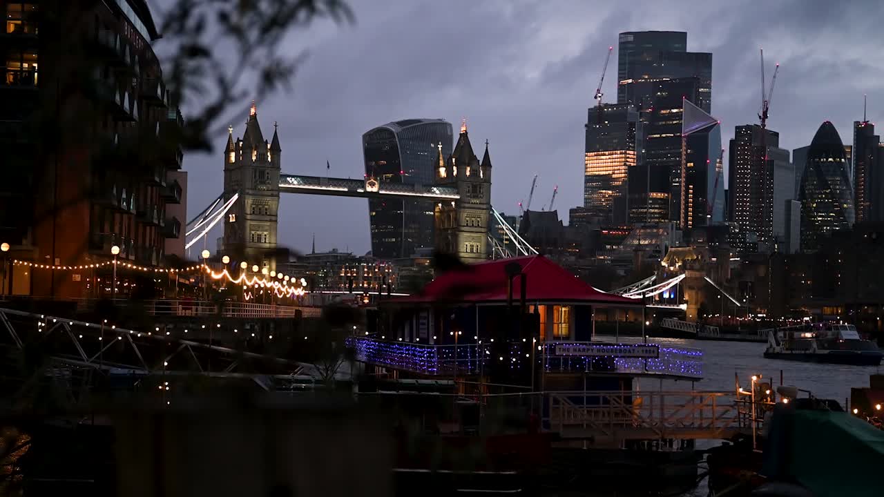 저녁에 런던에서 항해, 영국