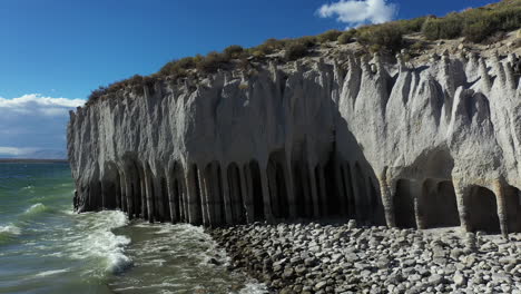 columnas del lago crowley, california, ee.uu.