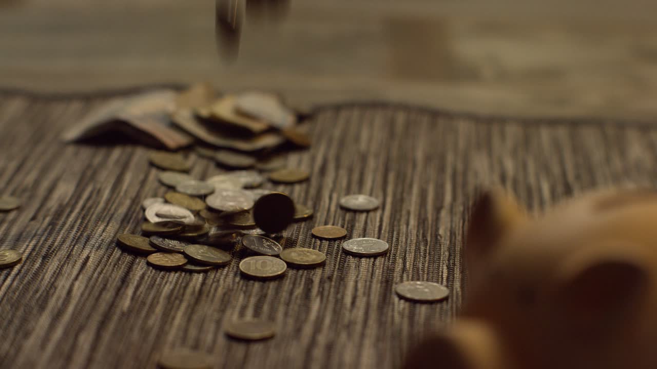 dinero y alcantarillado