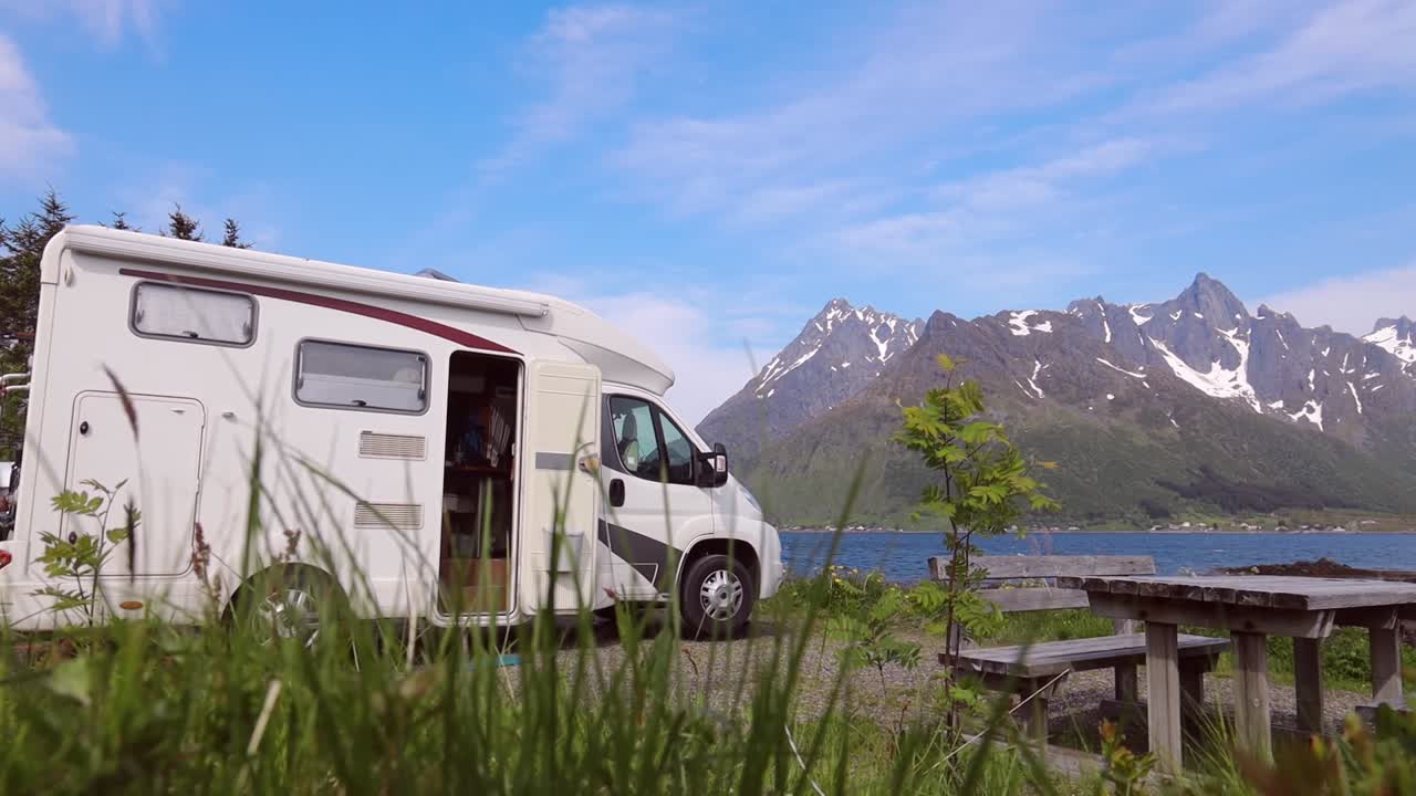 viaje de vacaciones en familia en autocaravana, viaje de vacaciones en autocaravana