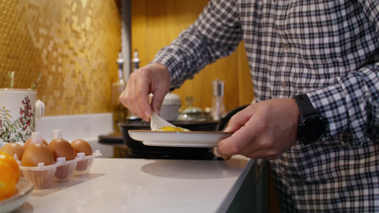 cocción de huevos fritos