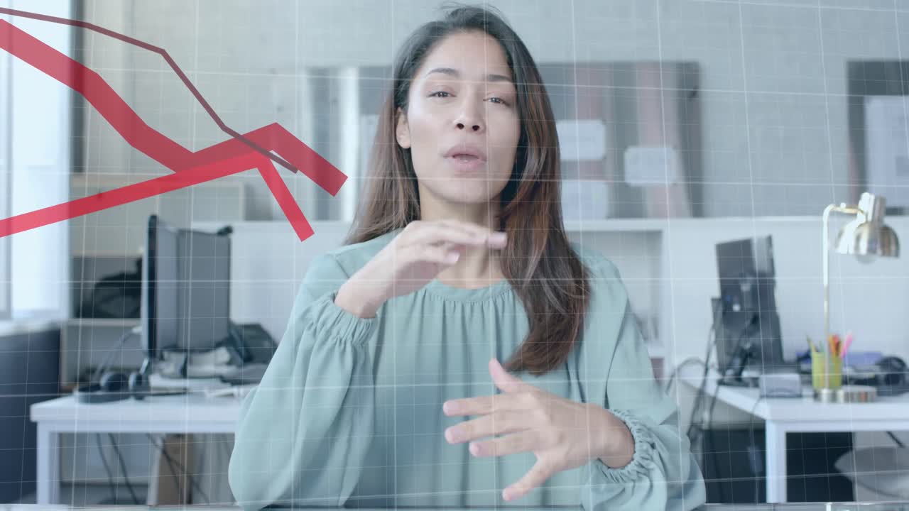 사무실에서 비디오 통화를 하는 이중 인종의 캐주얼 사업가에 대한 그래프 처리