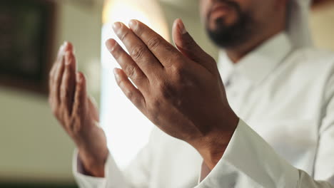 muslim man praying