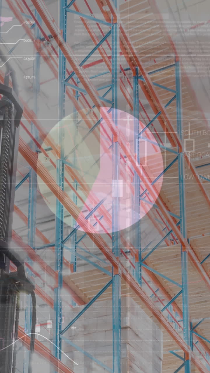 animación del procesamiento de datos financieros y las manos del hombre caucásico sobre el almacén vacío