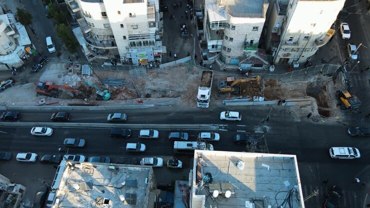 Centro di Gerusalemme, costruzione della linea tranviaria sulla strada.