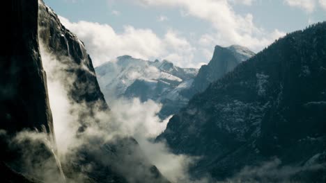 Parque-Nacional-De-Yosemite.-Lapso-De-Tiempo-De-Visión-De-Túnel