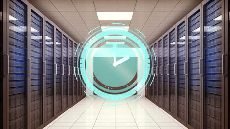 animación del reloj moviéndose rápidamente sobre los servidores de la computadora