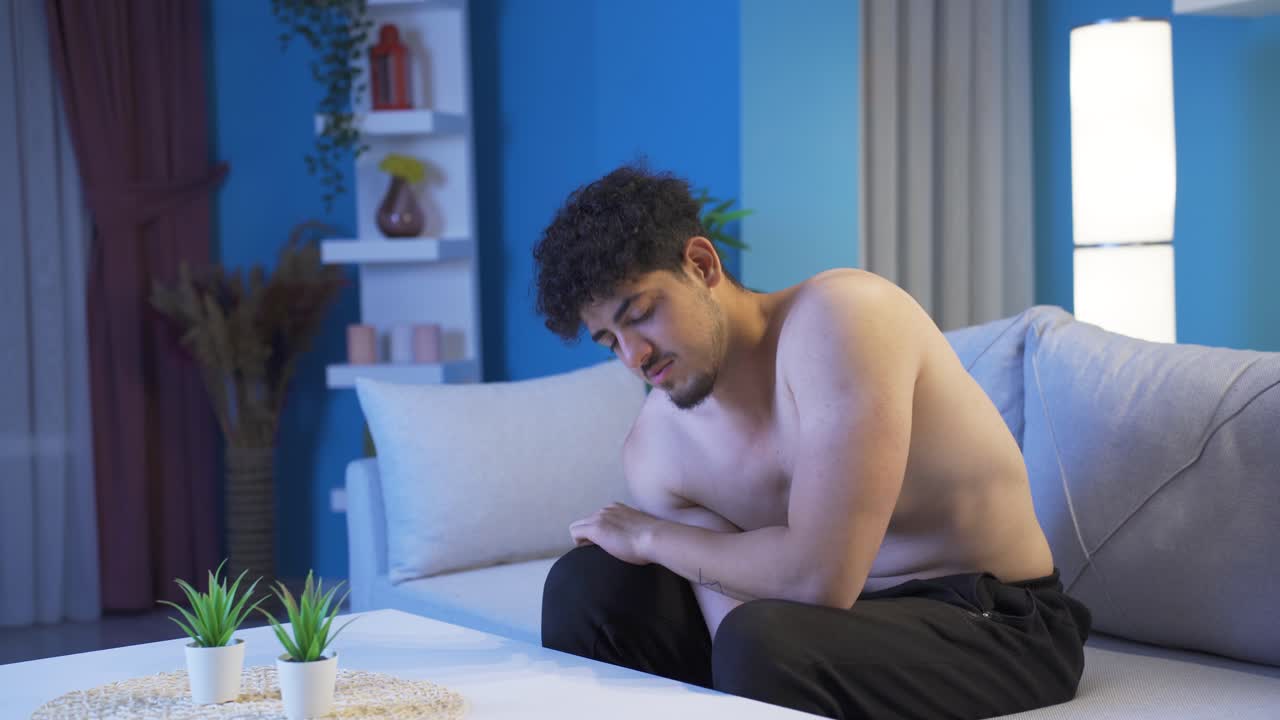 O jovem está com síndrome de burnout.