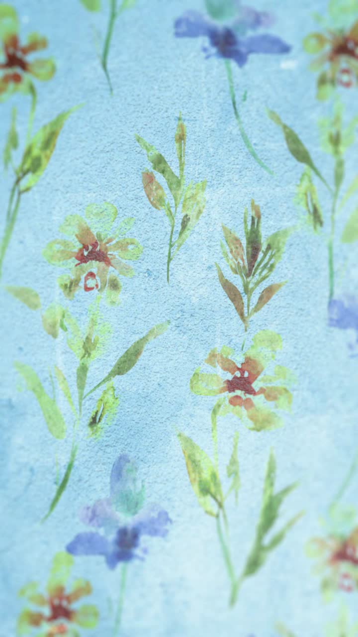 Motivo floreale ad acquerello su sfondo azzurro con texture