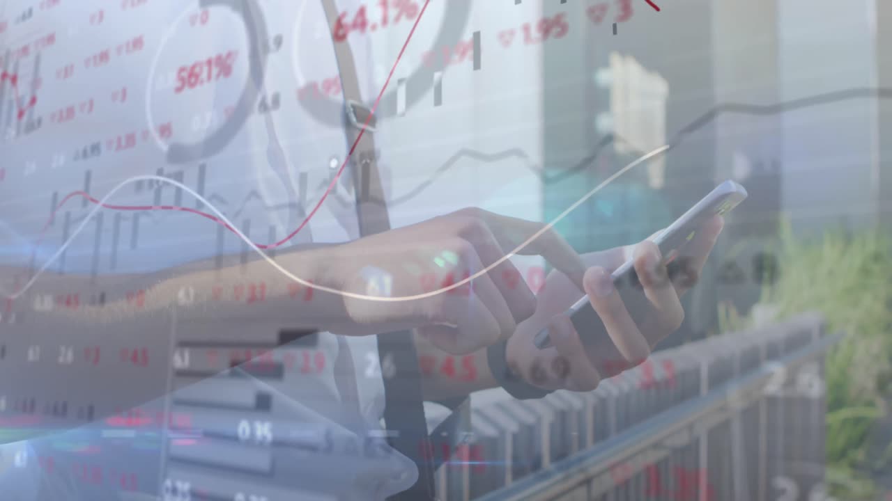 스마트폰을 사용하는 백인 남성에 대한 데이터 처리 애니메이션