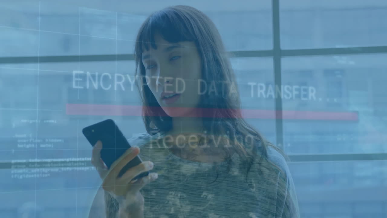 transferencia de datos encriptada y recepción de animación sobre la mujer usando teléfono inteligente