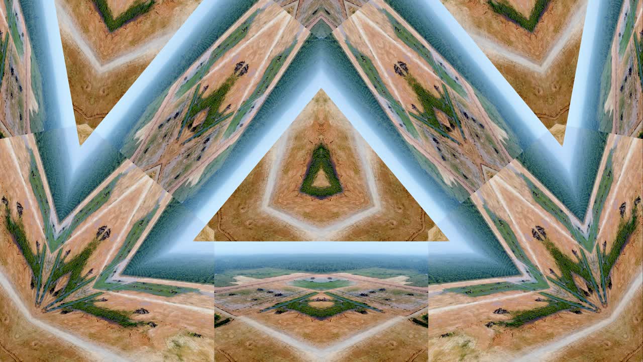 калейдоскоп сухого поля в треугольной симметрии