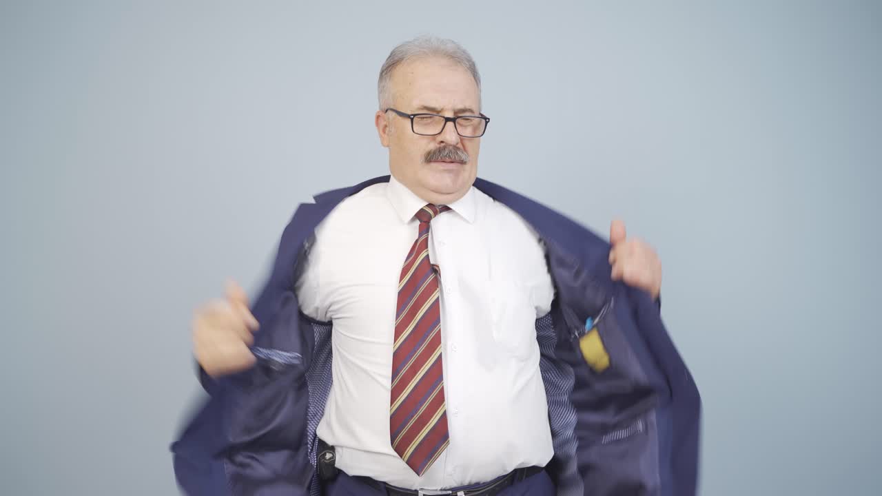 공기 온도에 압도된 사업가.