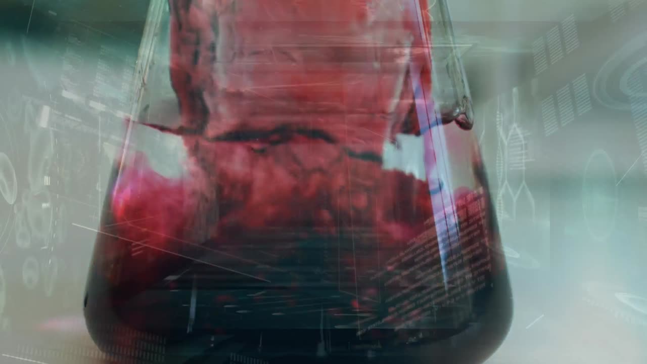 animación del escaneo del alcance y el procesamiento de datos sobre el vaso con líquido