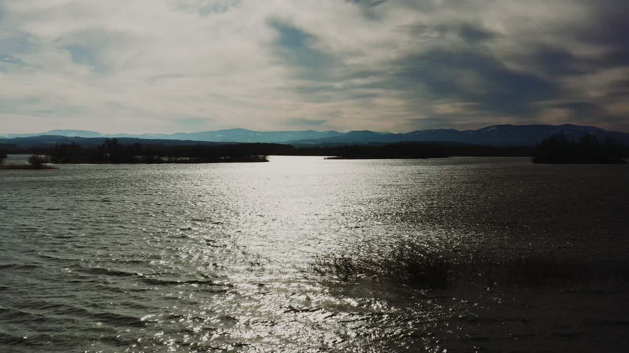 abowe에서 공중 호수보기