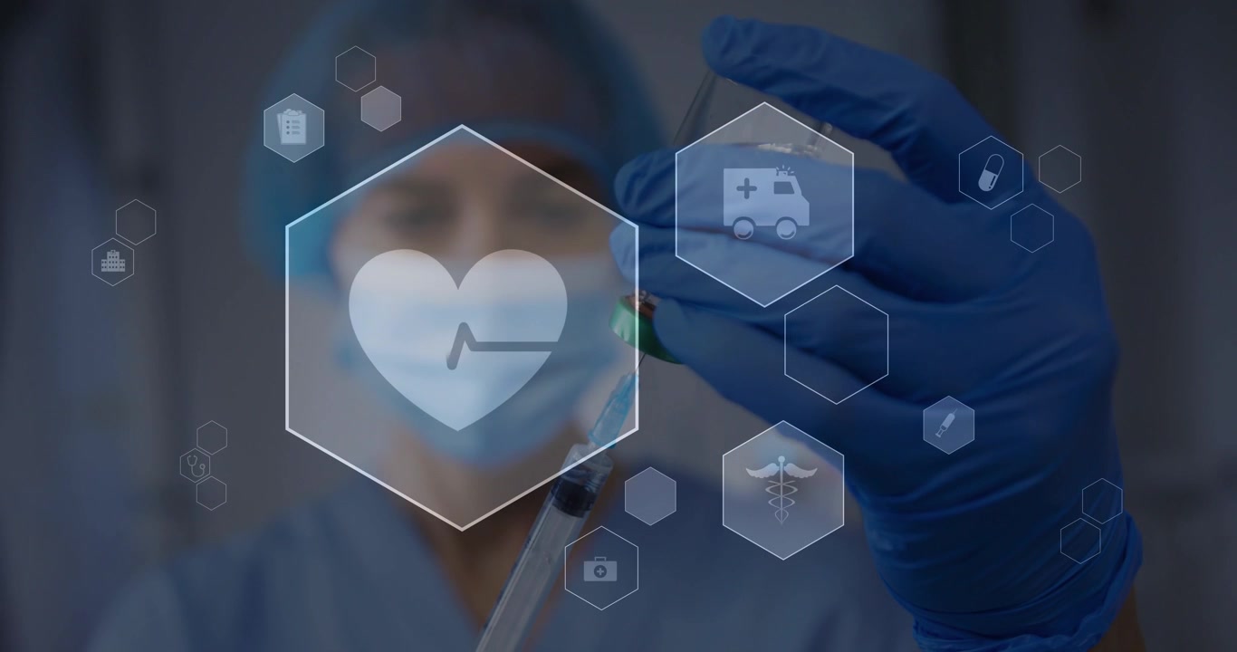 Clínico insertando una aguja en un vial y extrayendo una dosis de vacuna, mientras iconos hexagonales flotantes de corazón y píldora.