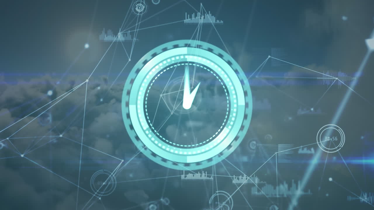 Animazione di orologio che si muove velocemente con rete di connessioni, elaborazione dati su nuvole