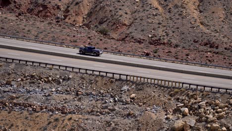 vista aérea de la carretera en utah, estados unidos