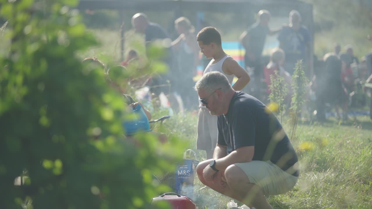 Family BBQ in the park
