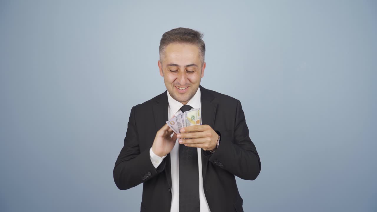 돈을 좋아하는 사업가입니다.